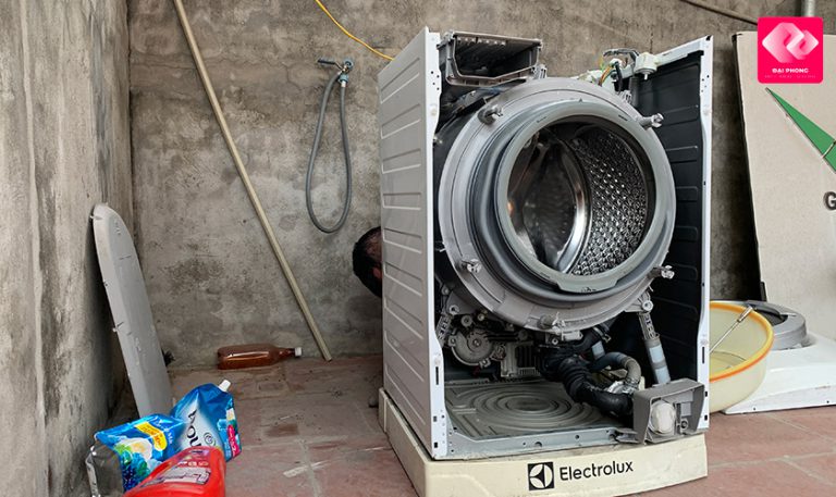 5 Nguyên nhân máy giặt Electrolux rung lắc mạnh & Cách sửa